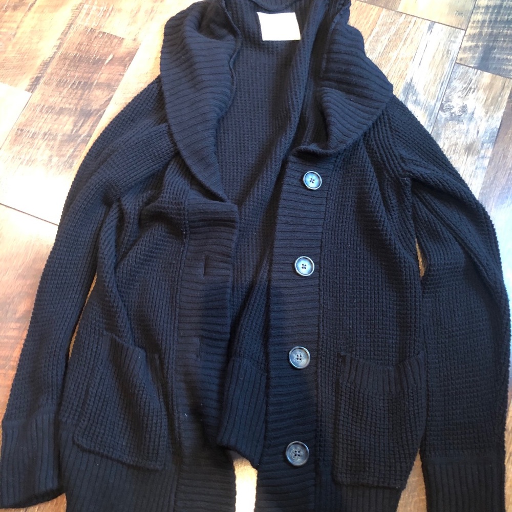 Natural reflections black sweater with buttons